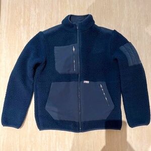 Women's FIGS On-Shift Sherpa Teddy Jacket in DARK HARBOR XS GREAT condition, HTF